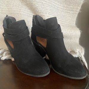 Women’s size 9 booties black suede